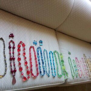 DYONSHAZ 21 Necklaces and 5 Sets of Earrings in Various Styles & Colors